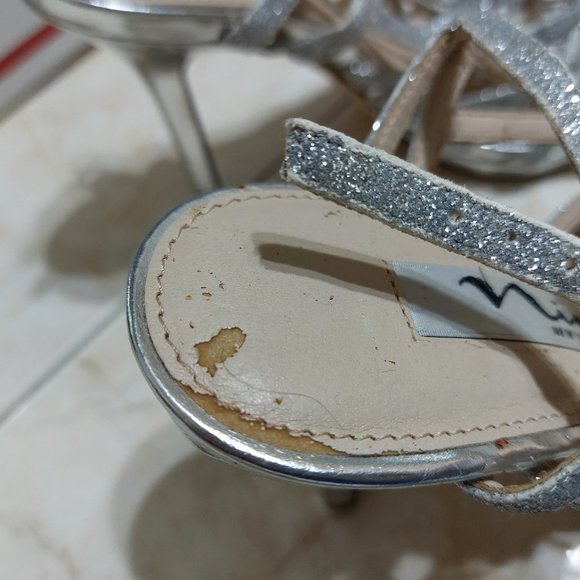NINA Women's Sparkling Glittering Silver Dress Sandals Heels SIZE 5 - Picture 4 of 12